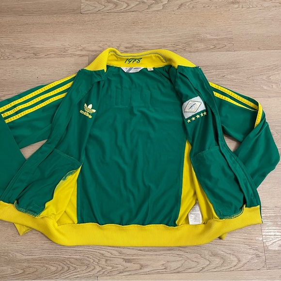 Adidas Woman’s Brazil Soccer 1974 World Cup Full Zip Track Top - Small - 2010 - Picture 6 of 13